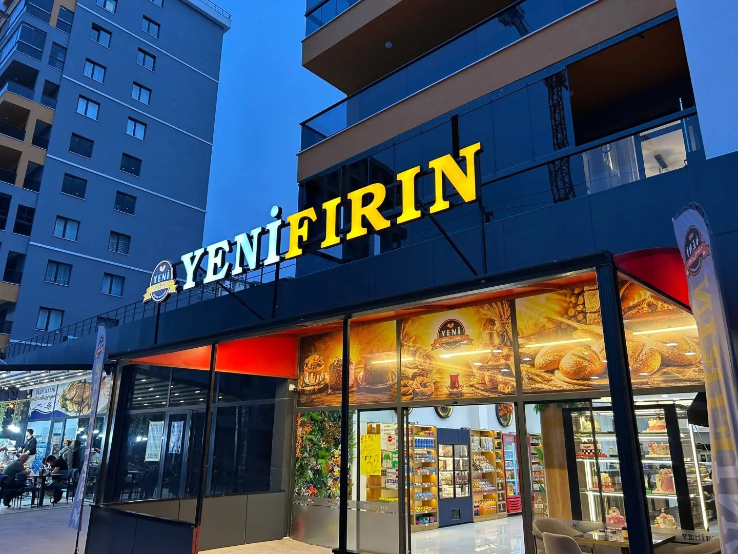 Yeni Fırın – cephe tabelası uygulaması